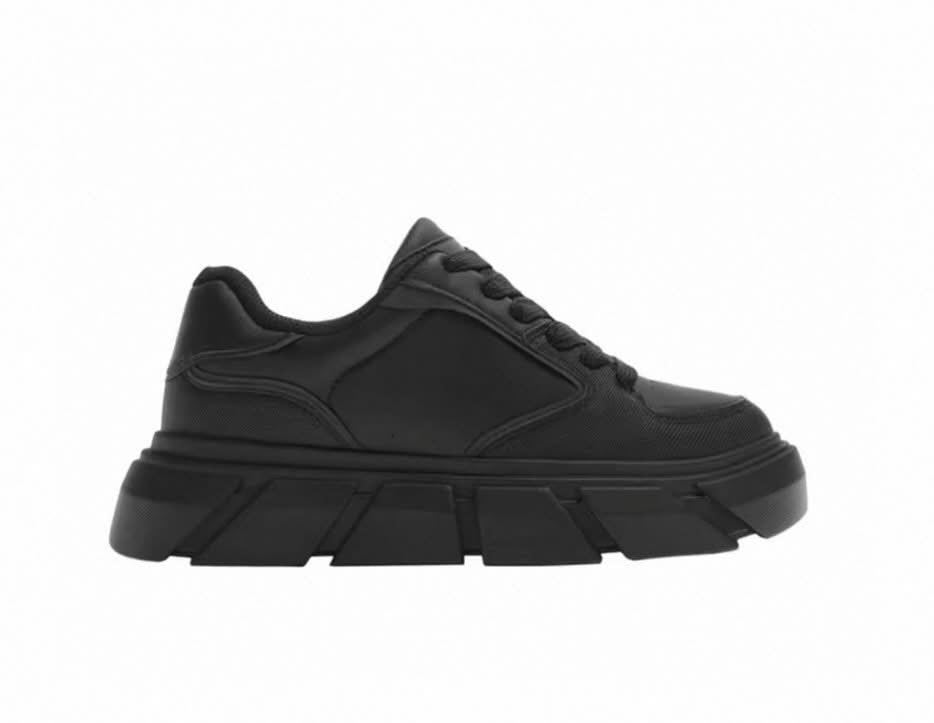 Sneakers Collection / ZARA italia-Pagnia 2 E-Plaza store
